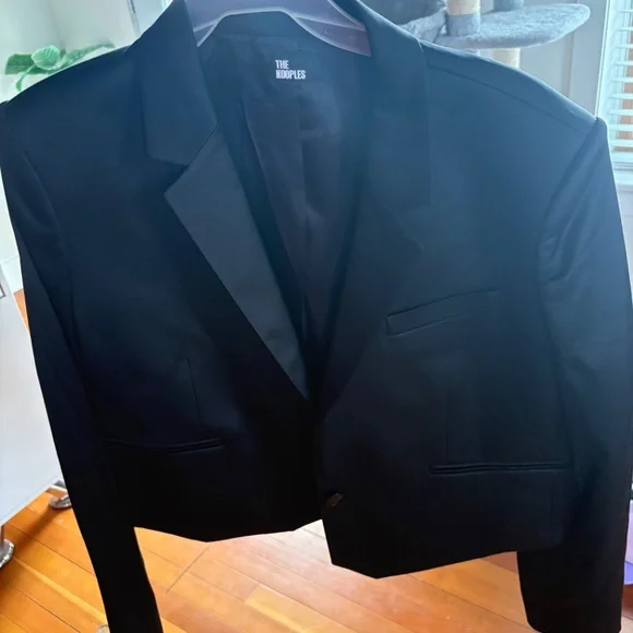 Blazer - Picture 5 of 5